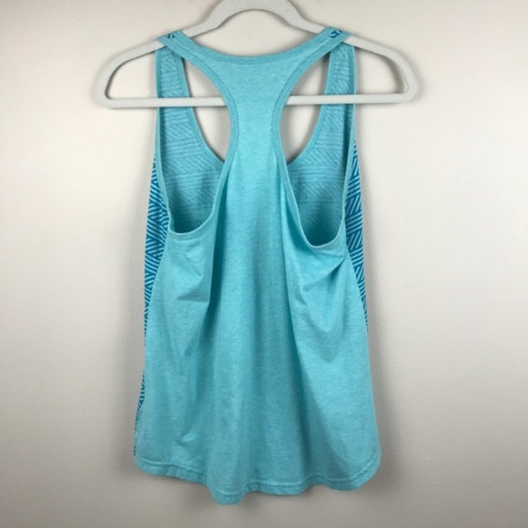 Bundle of 4 Nike Athletic Tank Tops - Size Medium - Picture 4 of 11